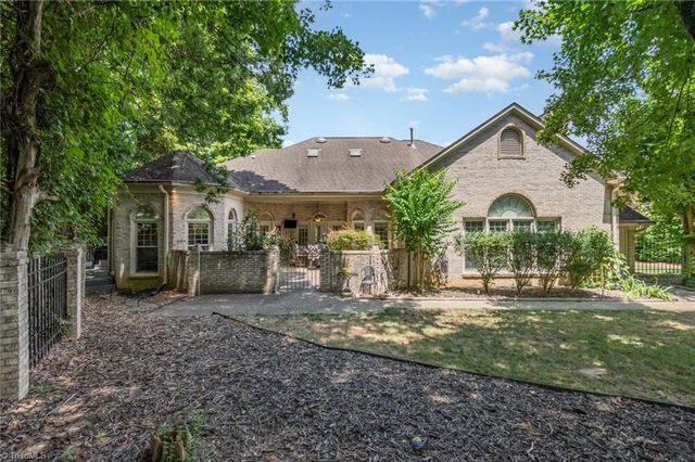 2512 Burch Point, High Point, NC 27265