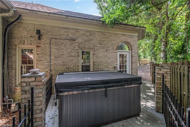 2512 Burch Point, High Point, NC 27265