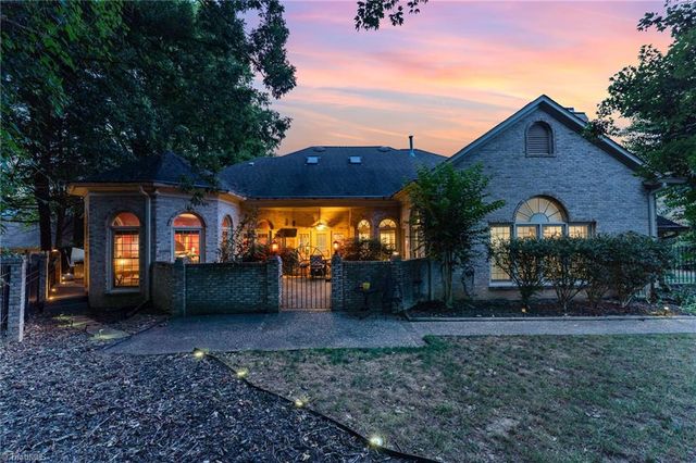 2512 Burch Point, High Point, NC 27265