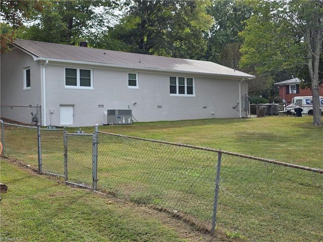 203 Sunrise Avenue, Asheboro, NC 27203