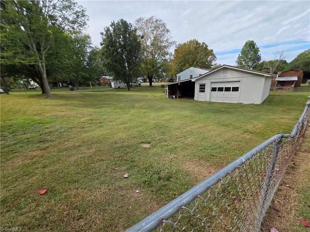 203 Sunrise Avenue, Asheboro, NC 27203