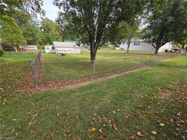 203 Sunrise Avenue, Asheboro, NC 27203