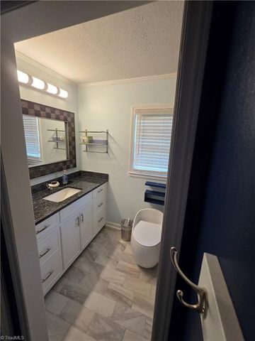 203 Sunrise Avenue, Asheboro, NC 27203