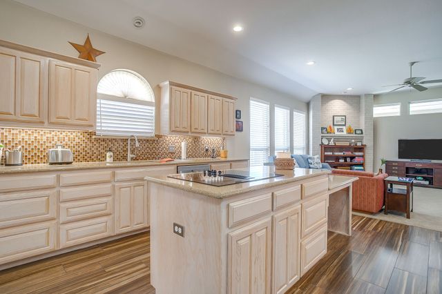 6155 White Tail Trail, Fort Worth, TX 76132