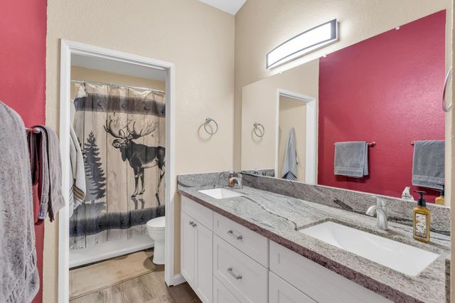 3570 Caballero Ln, Antelope, CA 95843