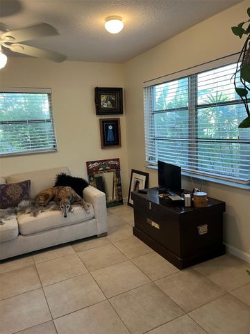 246 Dixie Blvd, Delray Beach, FL 33444