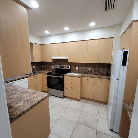 246 Dixie Blvd, Delray Beach, FL 33444