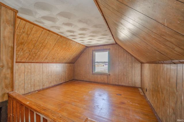 9100 S County Road 300, Muncie, IN 47302