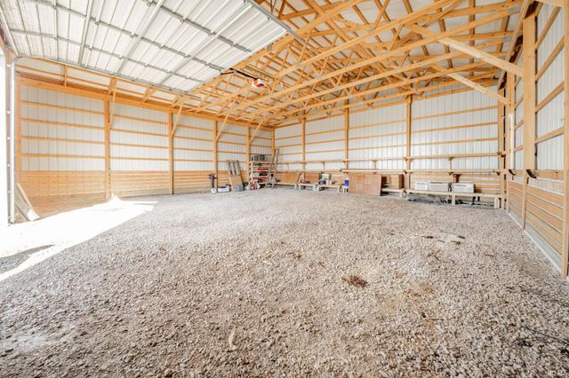 9100 S County Road 300, Muncie, IN 47302