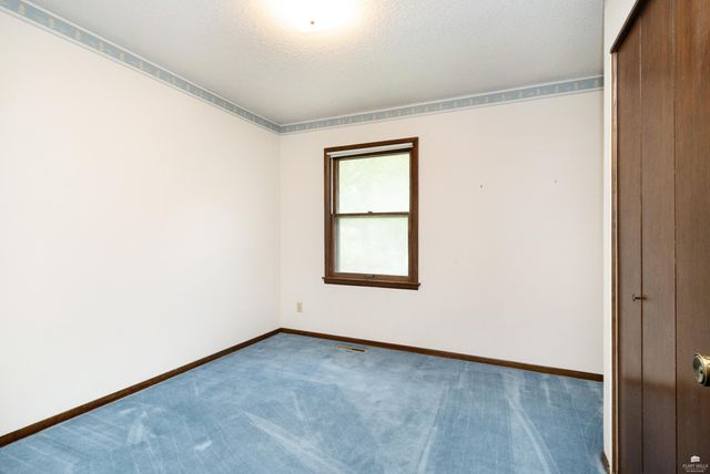 2215 Terry Way, Manhattan, KS 66502