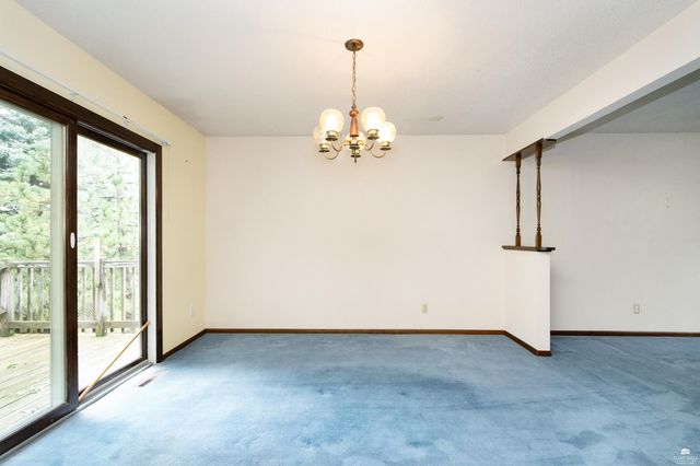 2215 Terry Way, Manhattan, KS 66502