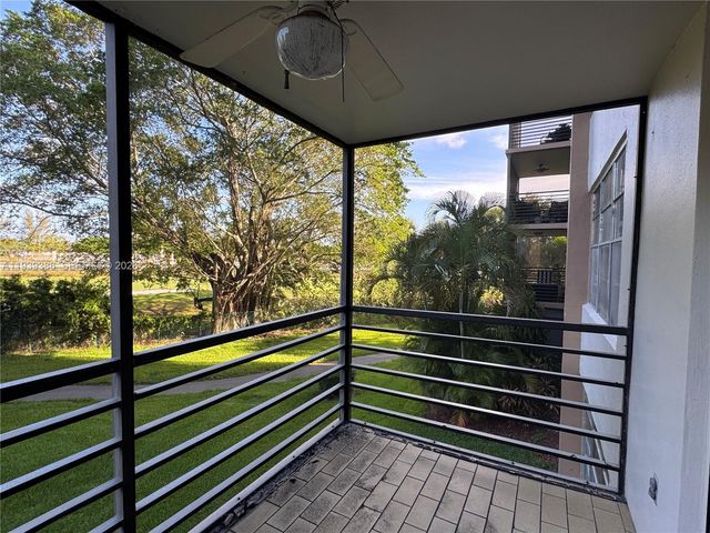 1100 Saint Charles Pl 203, Pembroke Pines, FL 33026