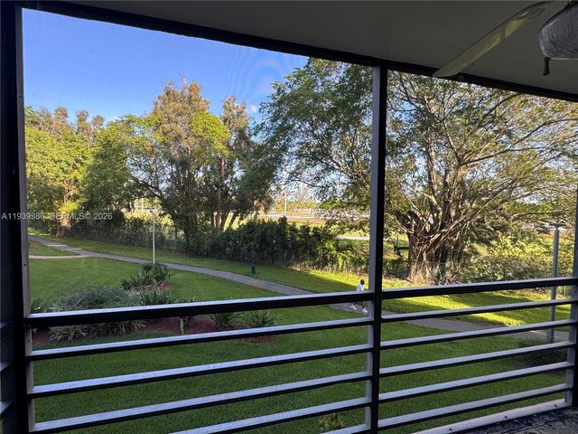 1100 Saint Charles Pl 203, Pembroke Pines, FL 33026