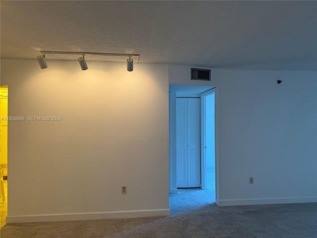 1100 Saint Charles Pl 203, Pembroke Pines, FL 33026