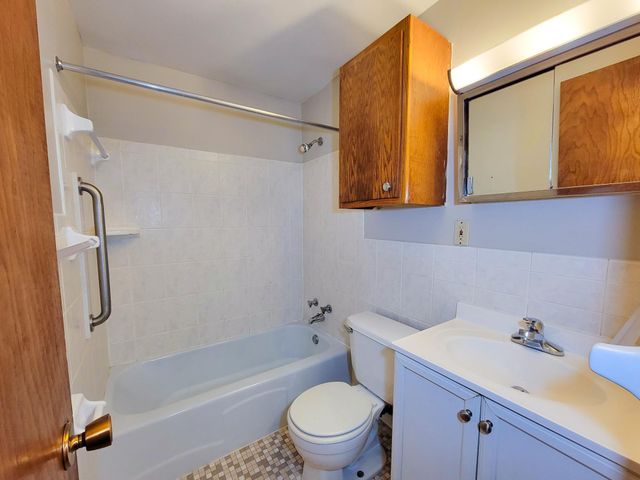 2637 S Pleasant Avenue S 14, Minneapolis, MN 55408