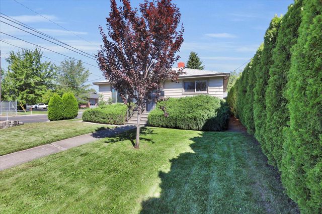 4328 W Everett Rd, Spokane, WA 99205