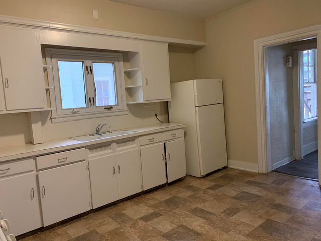 417 Oak Street, Kalamazoo City, MI 49007