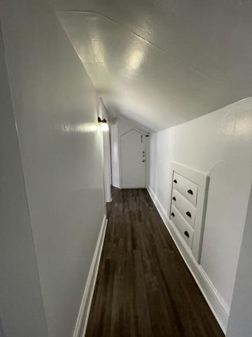 417 Oak Street, Kalamazoo City, MI 49007