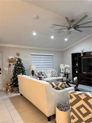 1421 NE 9th TER, Cape Coral, FL 33909