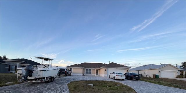1421 NE 9th TER, Cape Coral, FL 33909