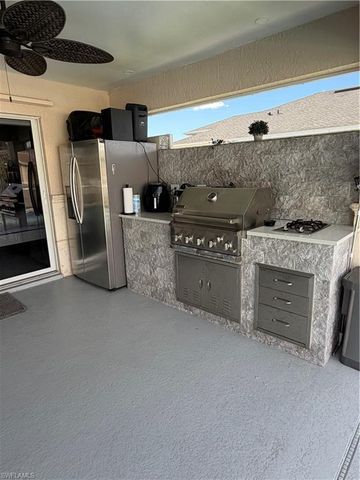 1421 NE 9th TER, Cape Coral, FL 33909