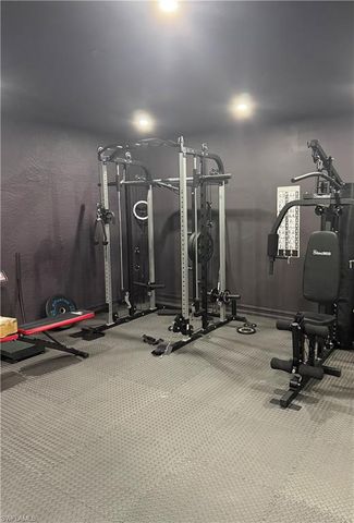 1421 NE 9th TER, Cape Coral, FL 33909