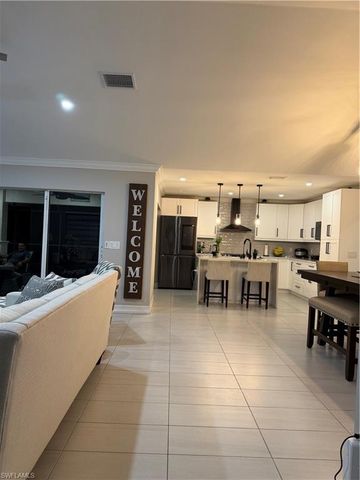 1421 NE 9th TER, Cape Coral, FL 33909