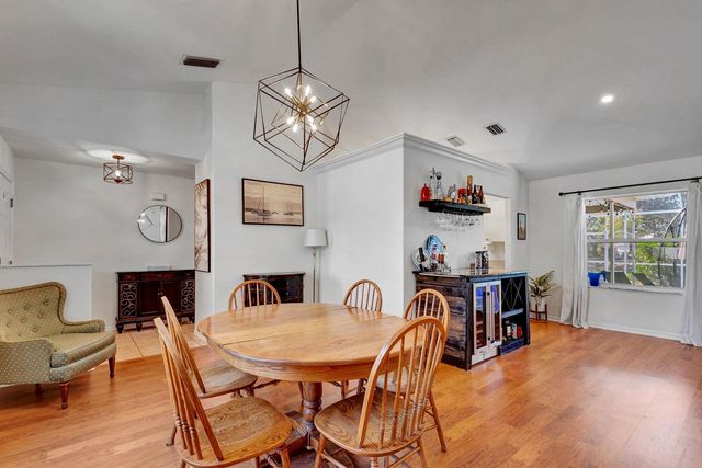 810 MCARTHUR AVENUE, Sarasota, FL 34243