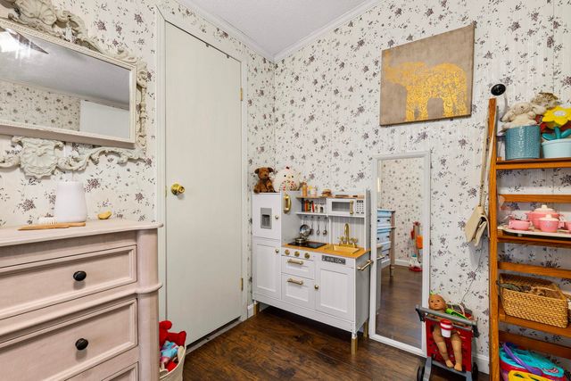 23 Family Circle, Hartland, VT 05048