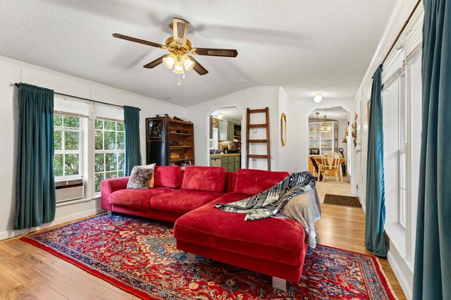 23 Family Circle, Hartland, VT 05048