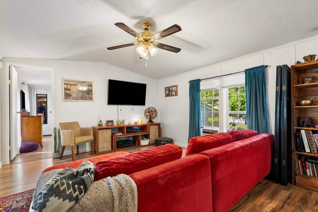 23 Family Circle, Hartland, VT 05048