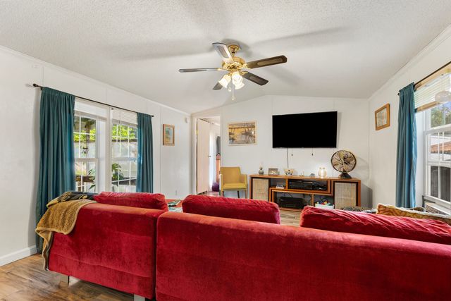23 Family Circle, Hartland, VT 05048