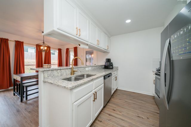 123 S Palmer Ave, Tyler, TX 75702