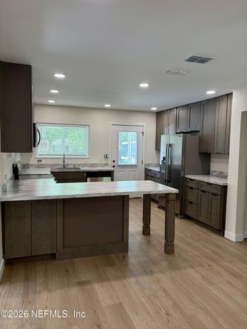 223 N COLLEN Road, Jacksonville, FL 32218