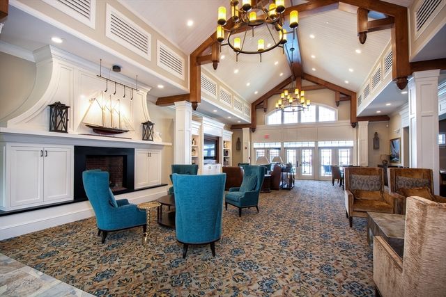 151 Stayner Dr 151, Hingham, MA 02043