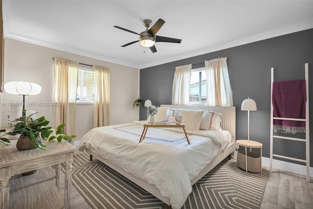 4851 NE 13th Ave, Oakland Park, FL 33334