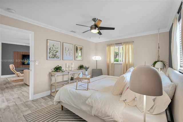 4851 NE 13th Ave, Oakland Park, FL 33334