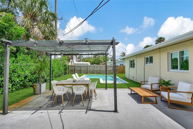 4851 NE 13th Ave, Oakland Park, FL 33334