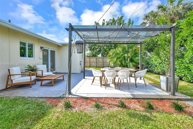 4851 NE 13th Ave, Oakland Park, FL 33334