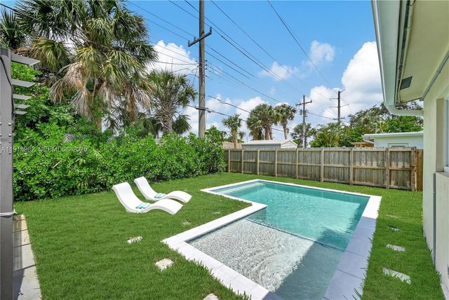 4851 NE 13th Ave, Oakland Park, FL 33334