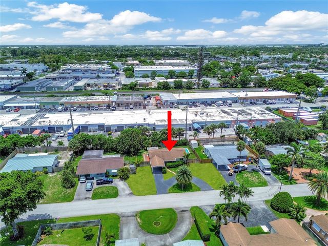 4851 NE 13th Ave, Oakland Park, FL 33334
