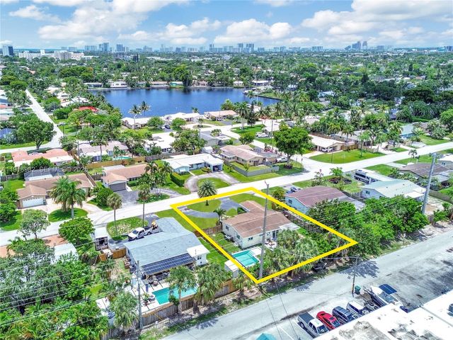 4851 NE 13th Ave, Oakland Park, FL 33334