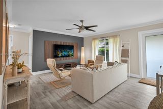 4851 NE 13th Ave, Oakland Park, FL 33334