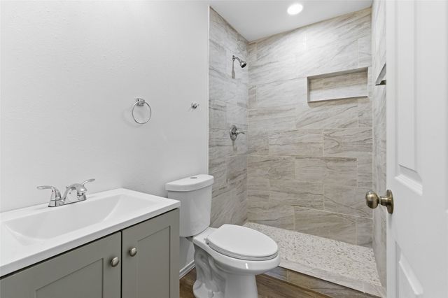 109 E Williams Street, Bowie, TX 76230