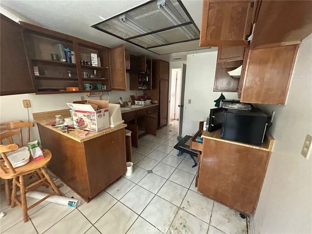 3244 E Avenue S2, Palmdale, CA 93550