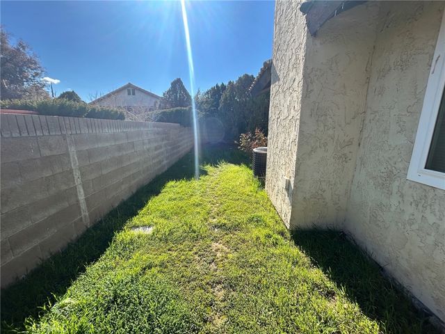 3244 E Avenue S2, Palmdale, CA 93550