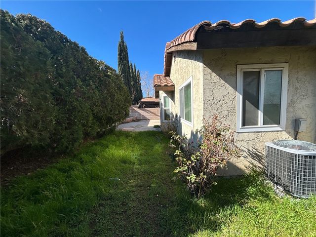 3244 E Avenue S2, Palmdale, CA 93550