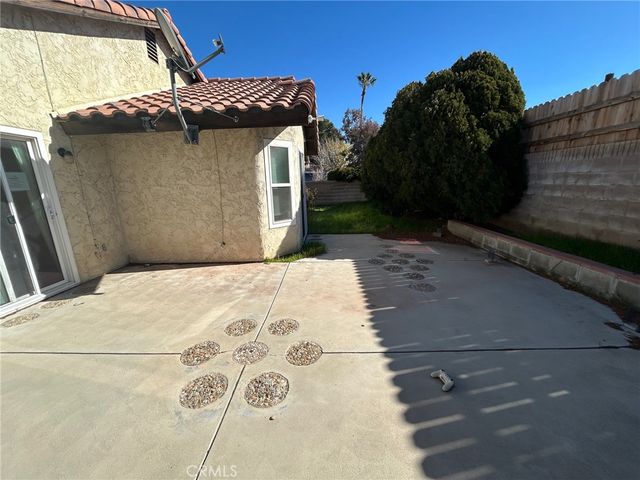 3244 E Avenue S2, Palmdale, CA 93550