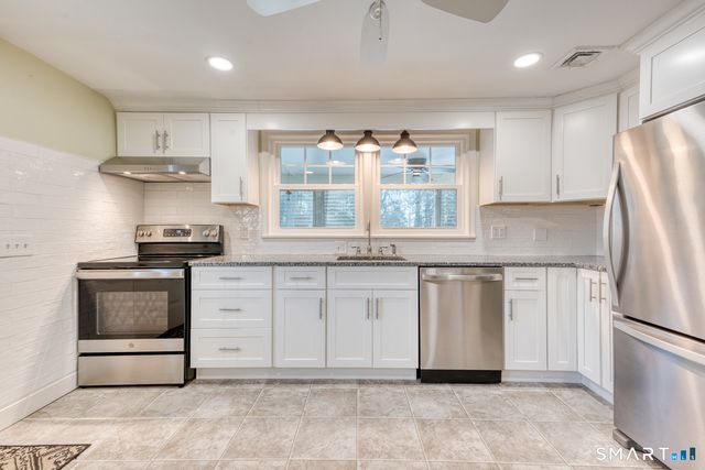 155 Holland Lane, East Hartford, CT 06118