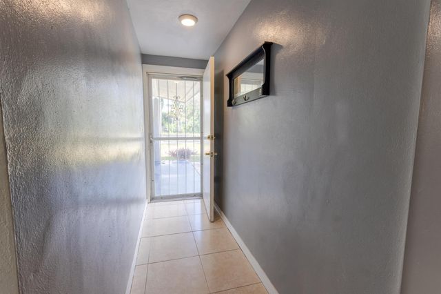 802 Royal Palm Beach Boulevard, Royal Palm Beach, FL 33411